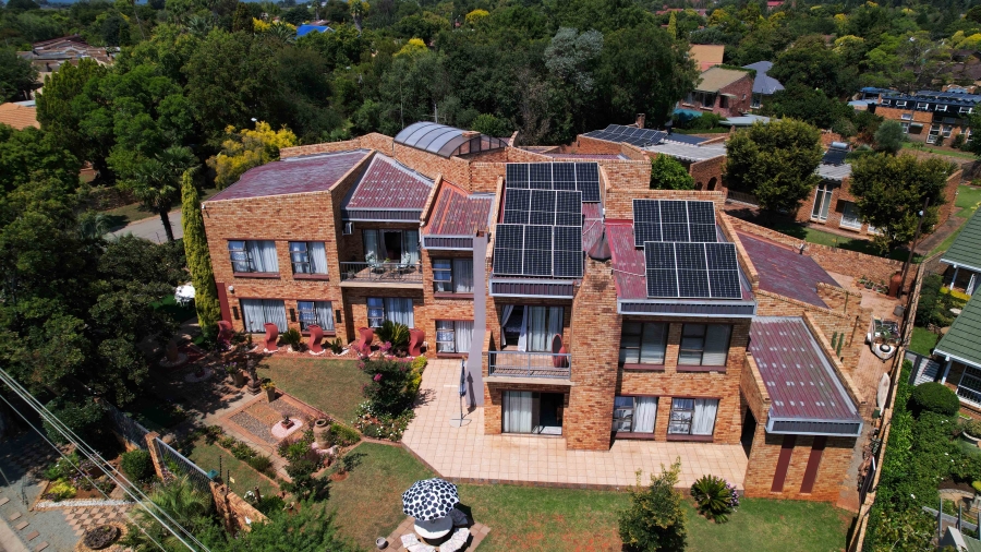 6 Bedroom Property for Sale in Van Der Hoff Park North West